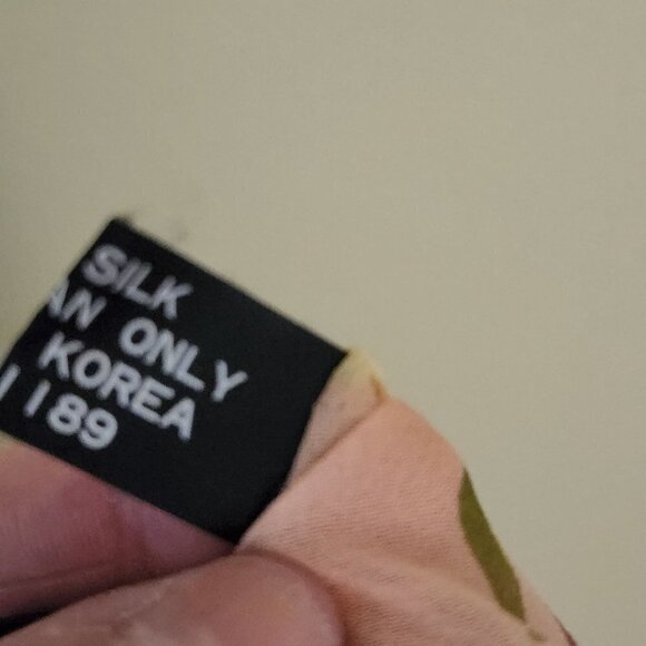 Vintage Halston Lifestyle 100% Silk Delicate Scarf - Picture 5 of 5